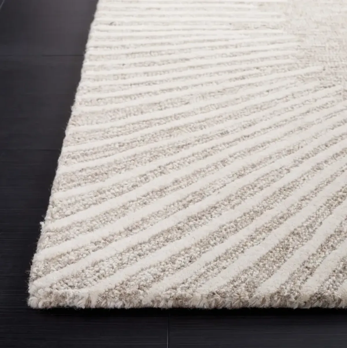 ABSTRACT 478 NATURAL  2'-3' x 4' Accent Rug