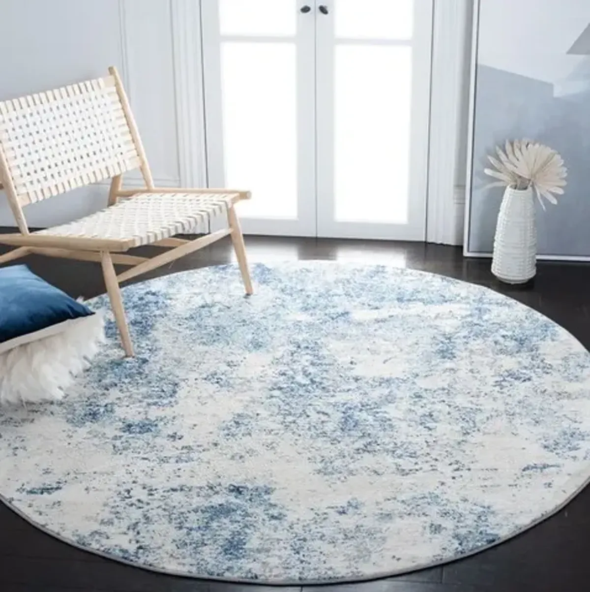 Brentwood 822 Ivory / Navy 5' X 5' Round Round Powerloomed Rug