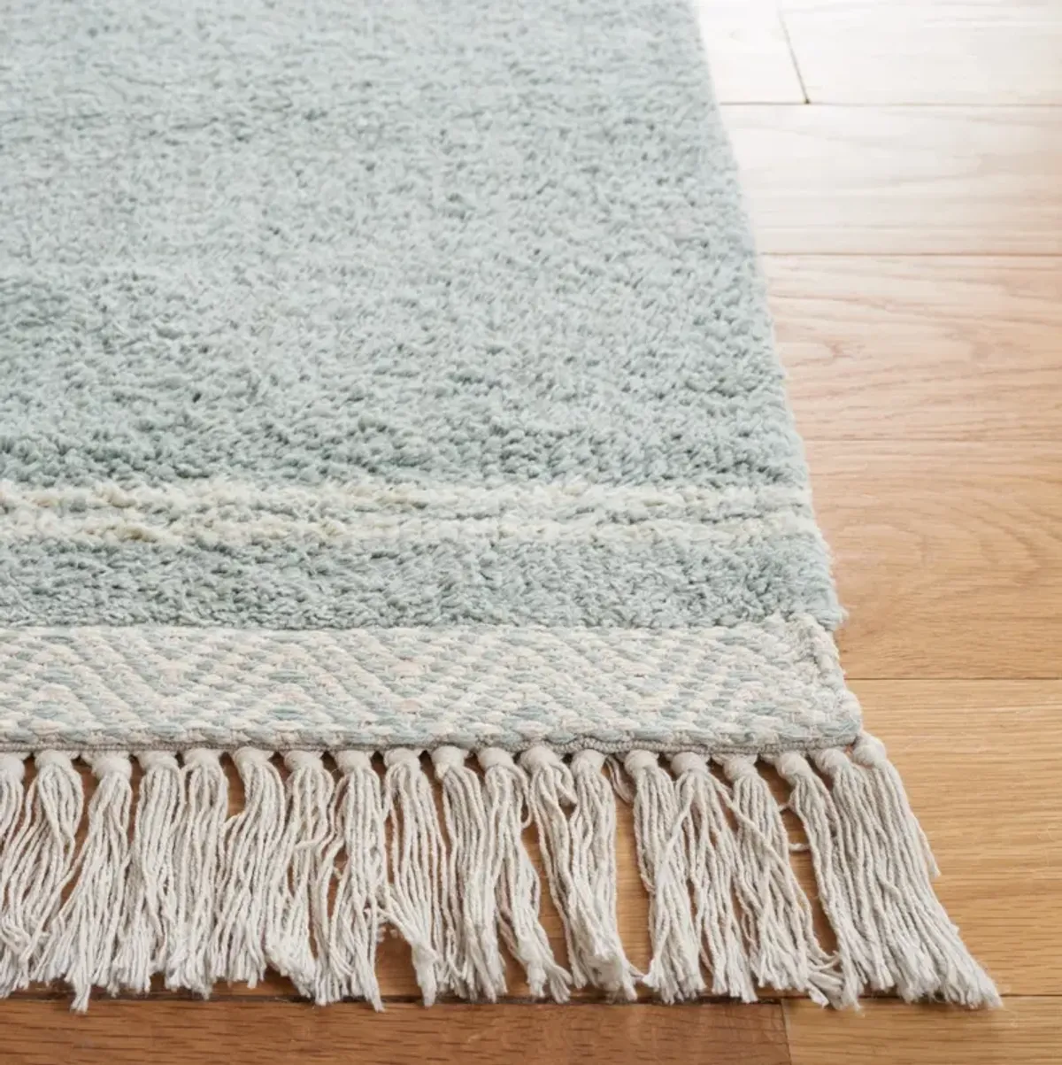 EASY CARE 211 LIGHT BLUE  2' x 3' Accent Rug