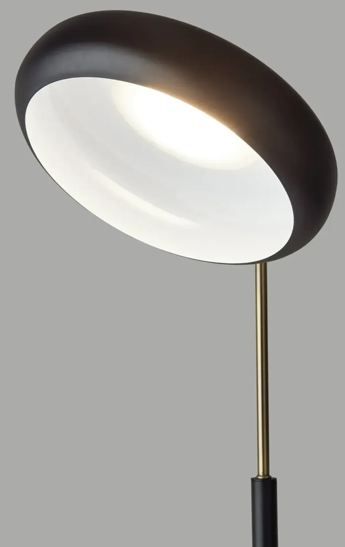 Lawson LED Floor Lamp w. Smart Switch