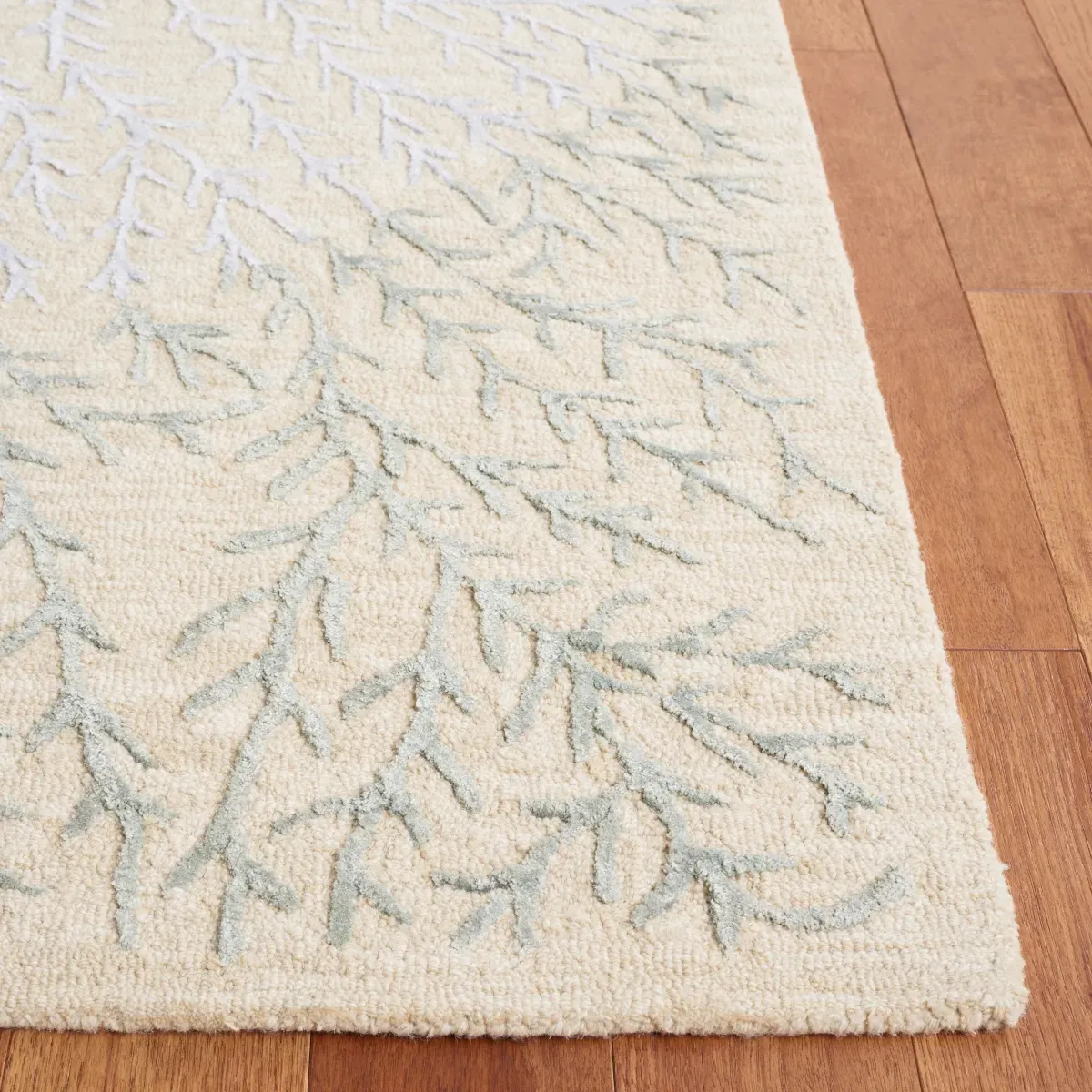 SOHO 257 BEIGE  2'-3' x 8' Runner Rug