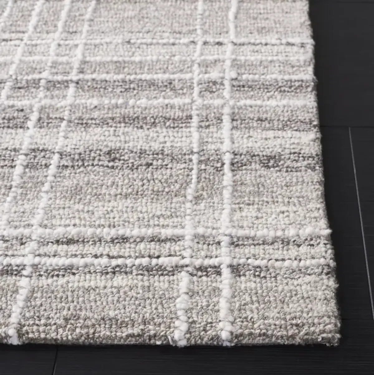 METRO 501 GREY 2'-3' x 8' Runner Rug