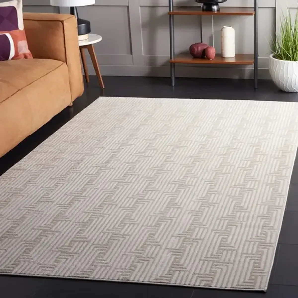 SAYLOR 102 Beige 4' X 6' Small Rectangle Rug