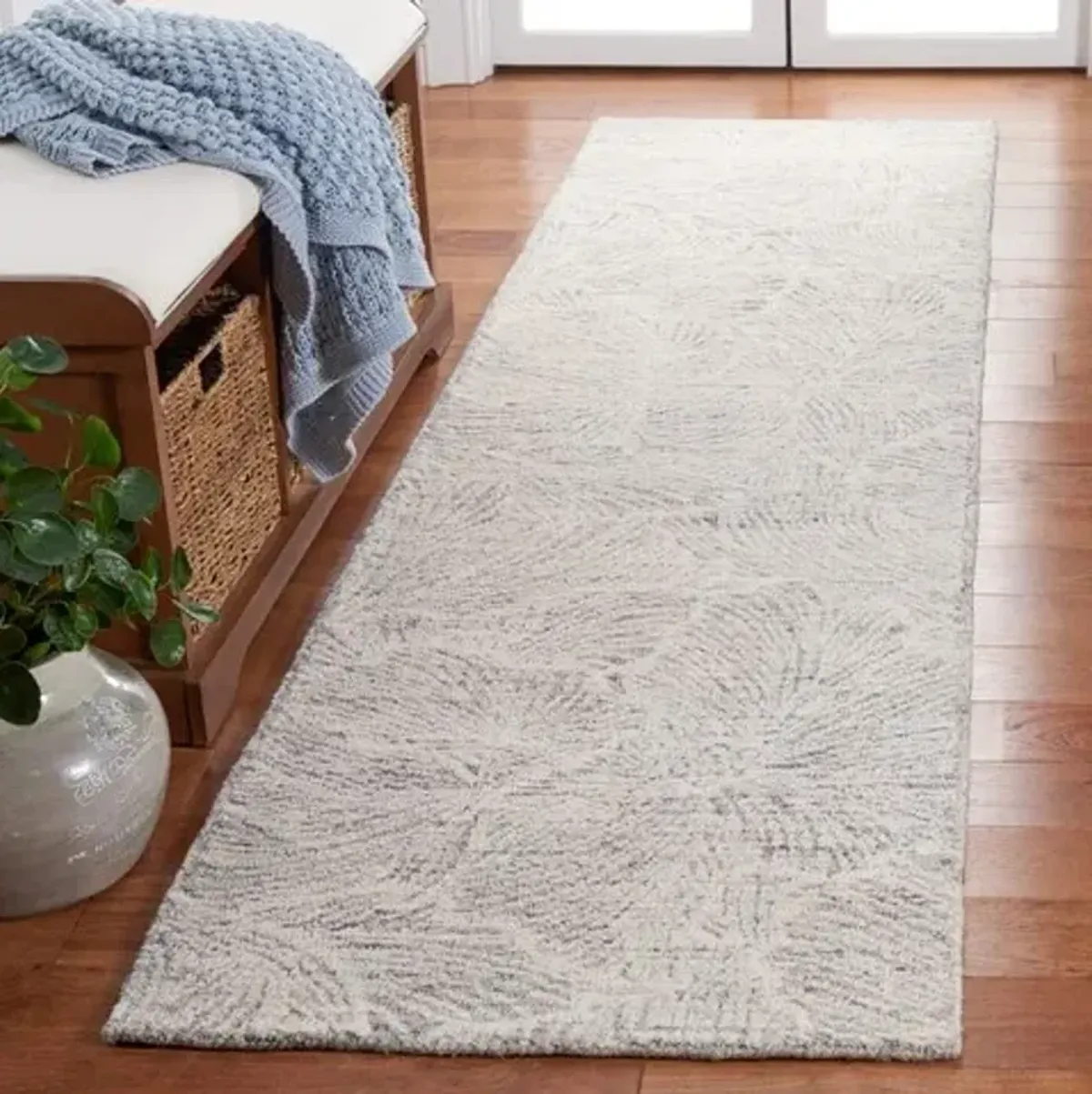 EBONY 101 2'-3' X 9' Runner Rug