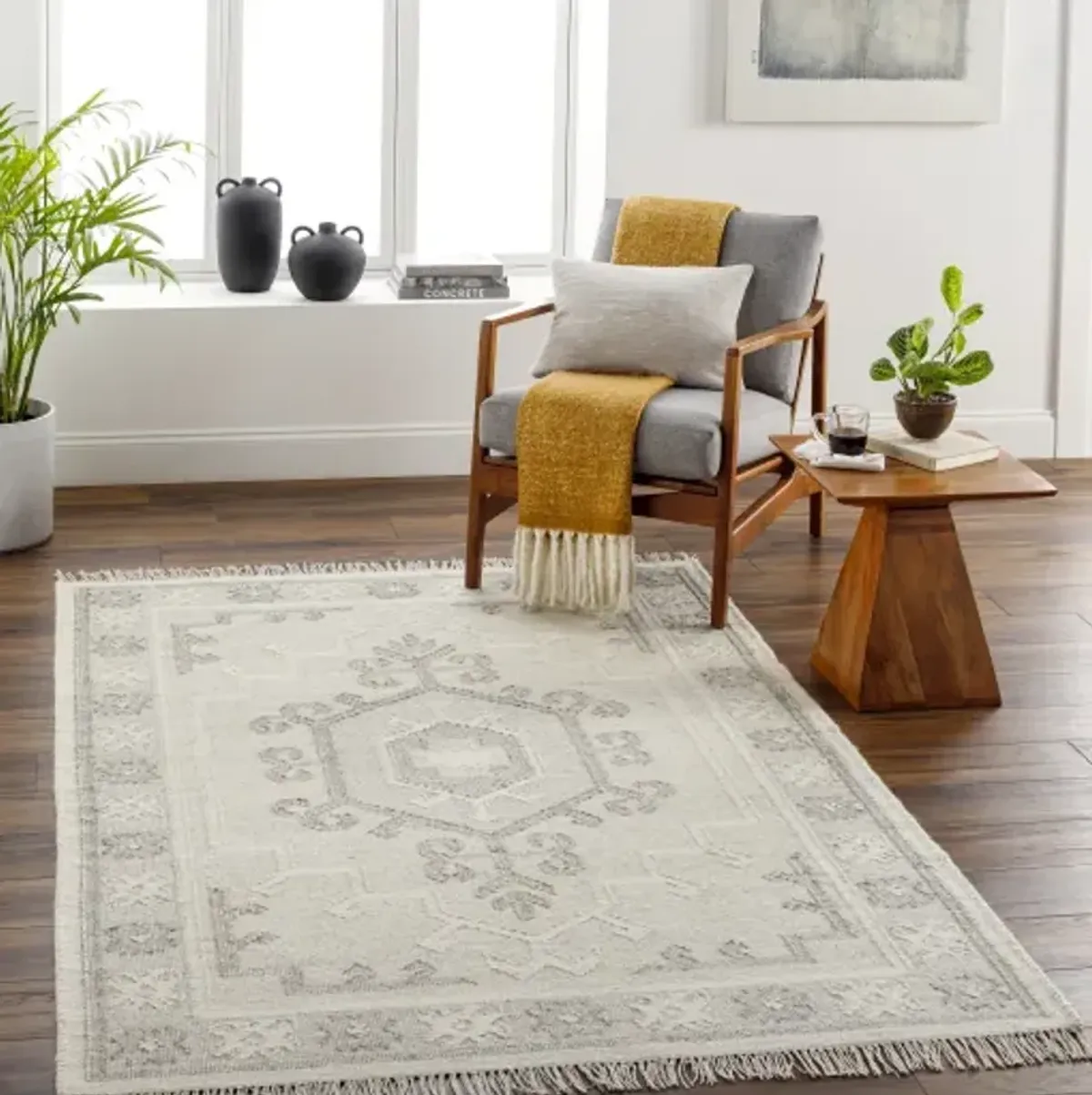 Valerie VLA-2306 2' x 3' Hand Made Rug