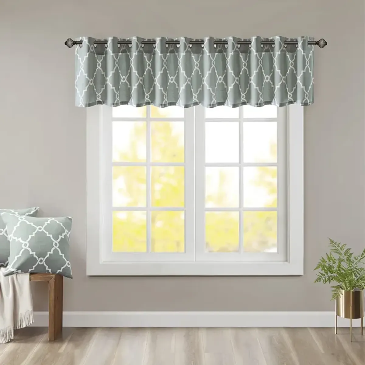 Madison Park Saratoga Seafoam/White Fretwork Print Grommet Top Window Valance