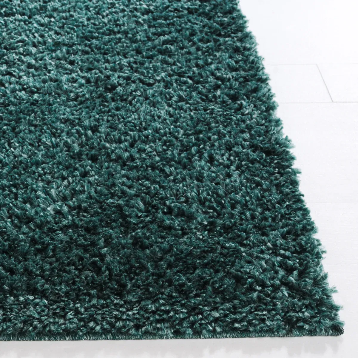 AUGUST SHAG 900 GREEN 3' x 5' Small Rectangle Rug