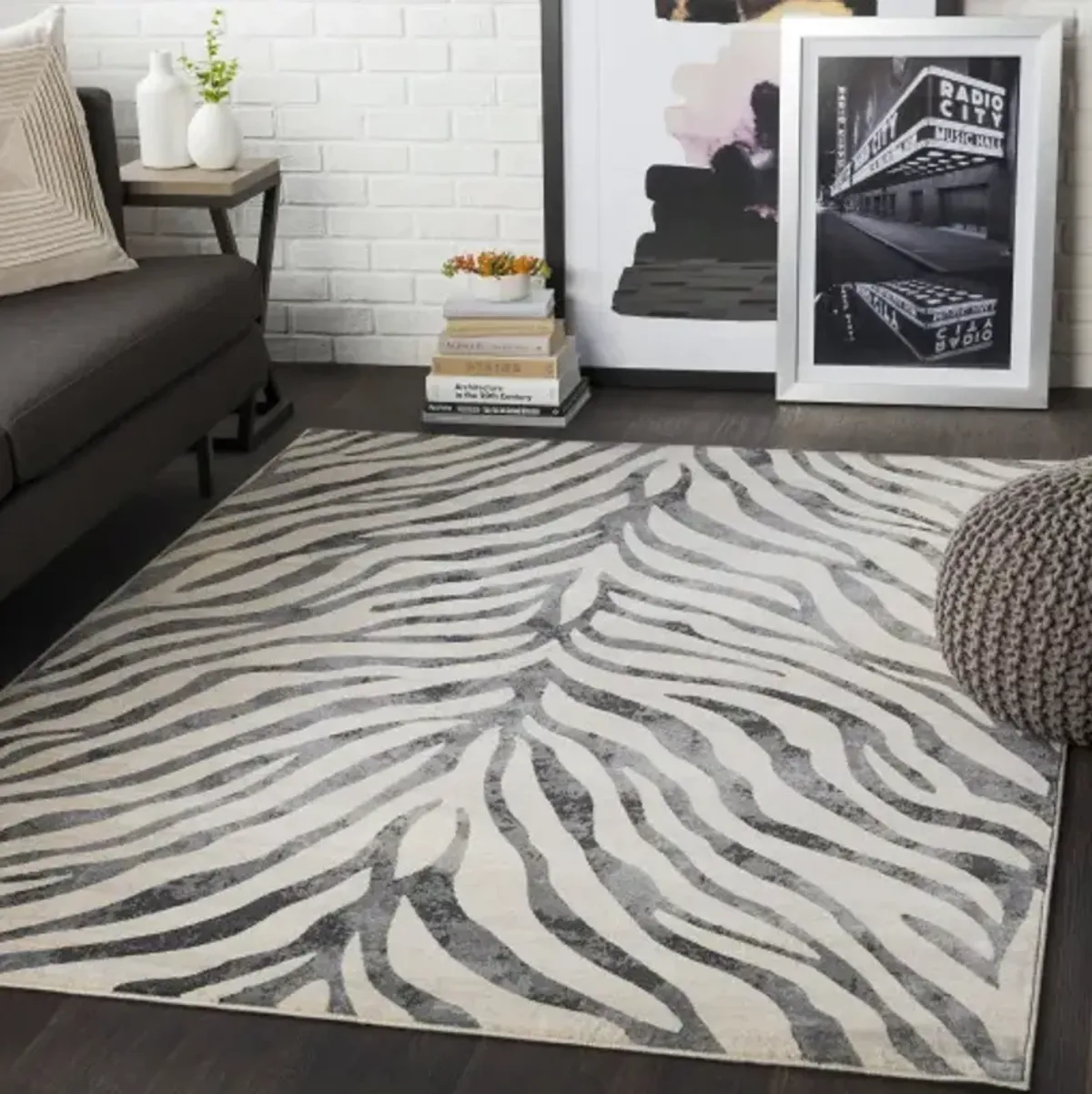 City 2' x 3' Rug