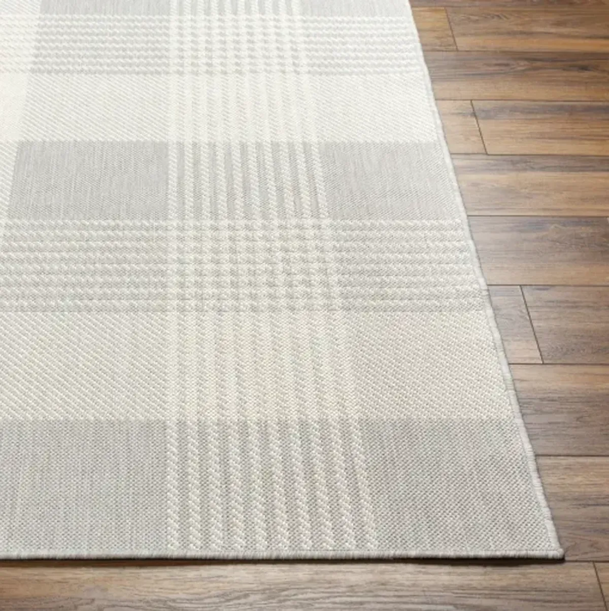 Ravello RVL-2370 5'3" x 7' Machine Woven Rug