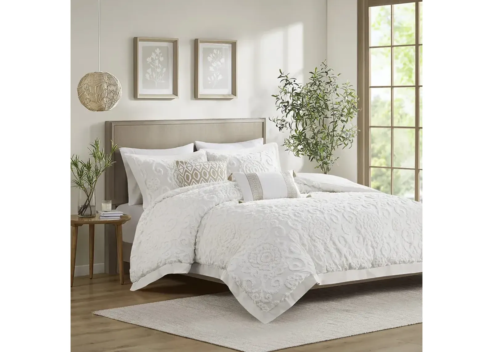 Harbor House Suzanna Ivory Comforter Mini set