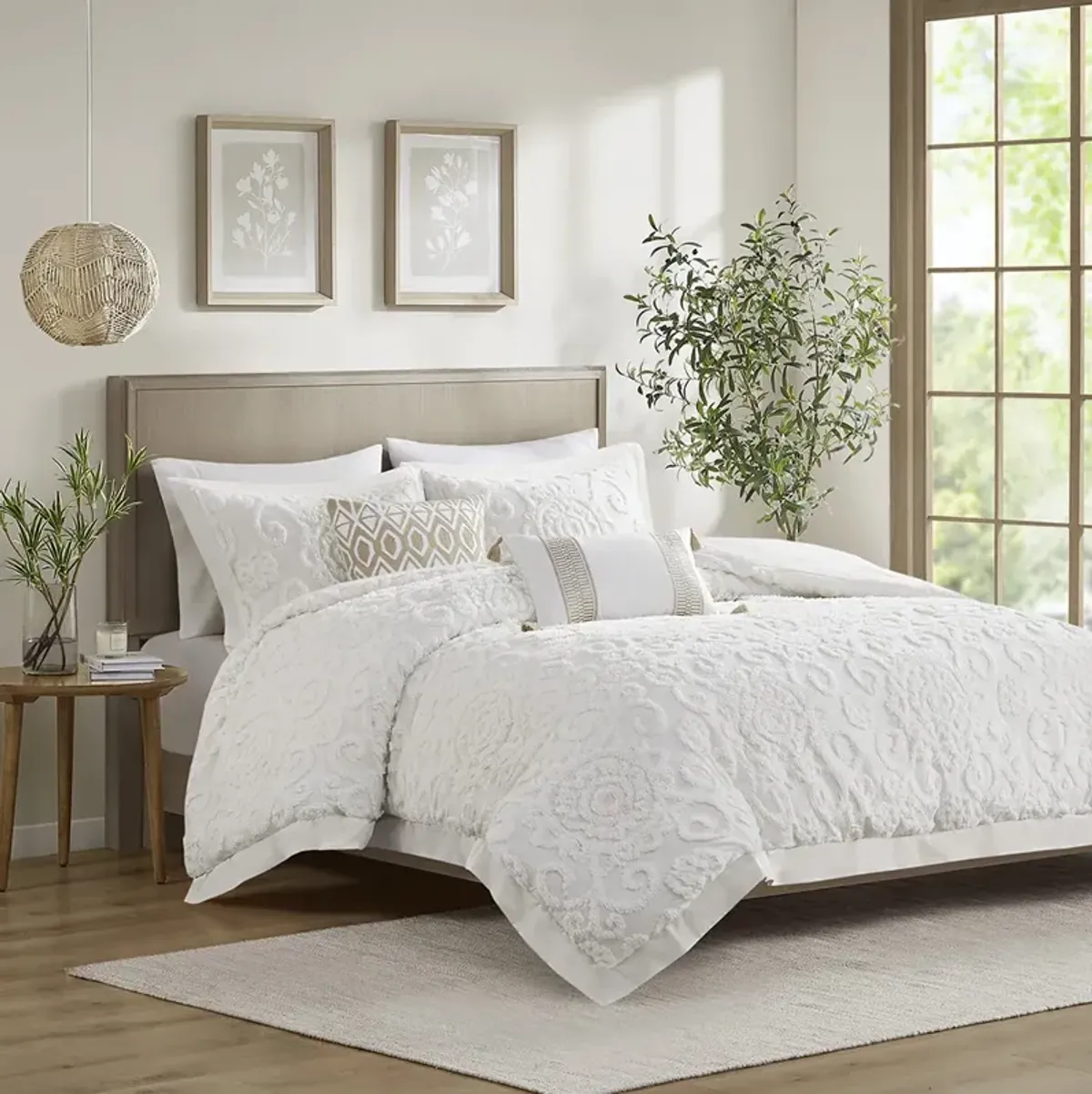 Harbor House Suzanna Ivory Comforter Mini set