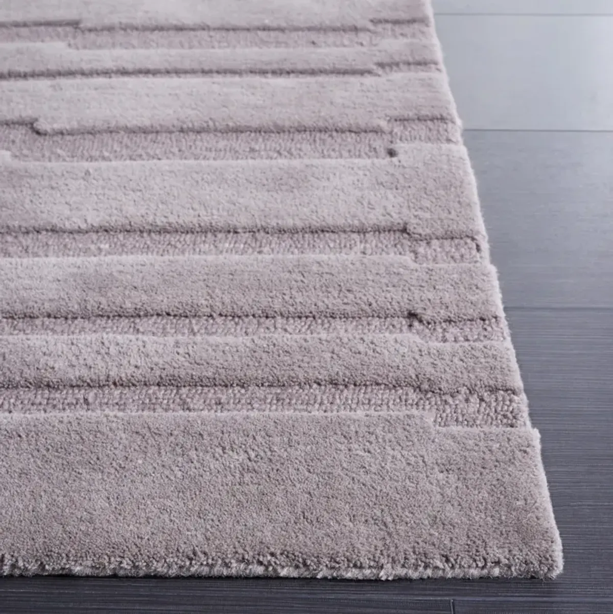 CHATHAM 301 GREY 4' x 6' Small Rectangle Rug