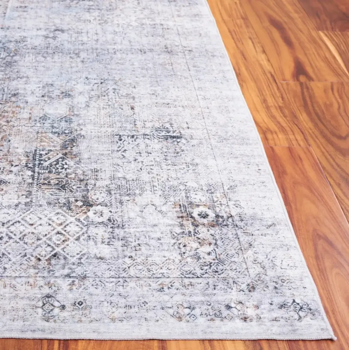 SANTA MONICA 539 BEIGE  2'-6' x 8' Runner Rug