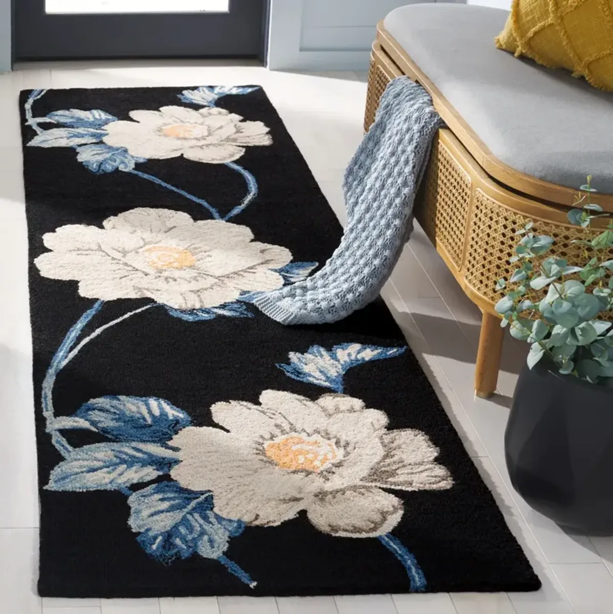 JARDIN 739 BLACK  2'-3' x 8' Runner Rug