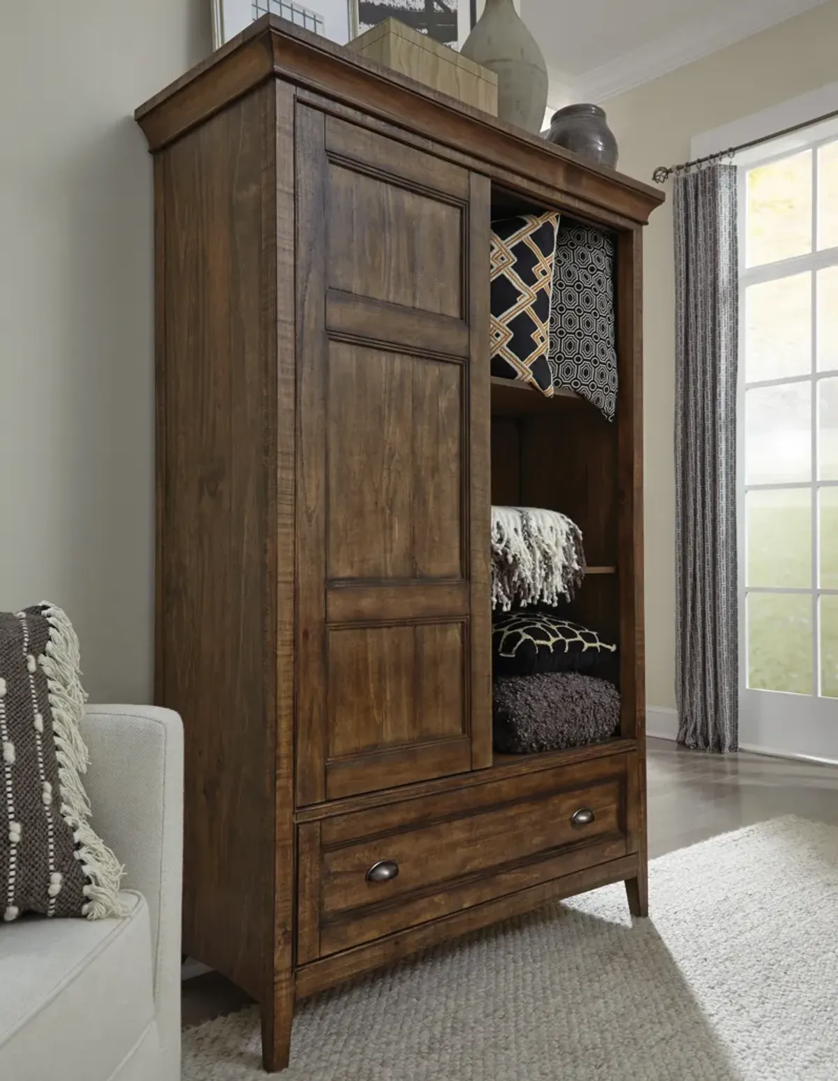 Bay Creek Door Chest