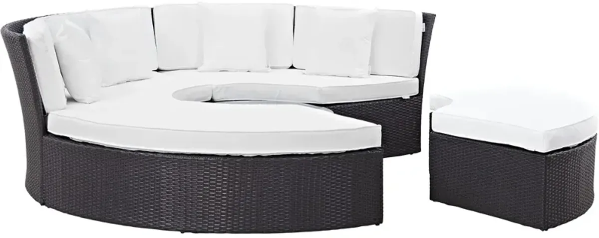 Convene Circular Outdoor Daybed