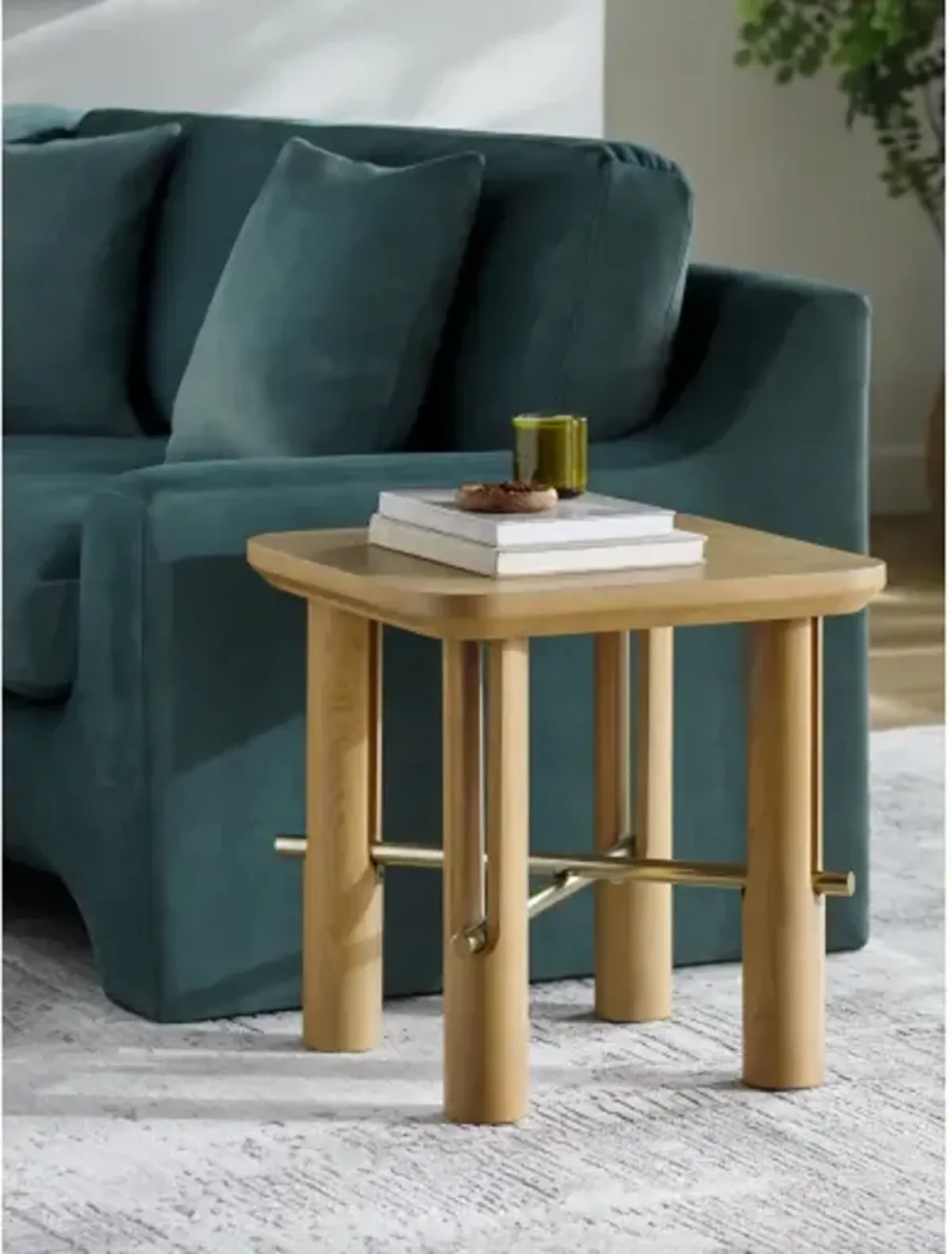 Valdo VLDO-001 22"H x 22"W x 22"D End Table