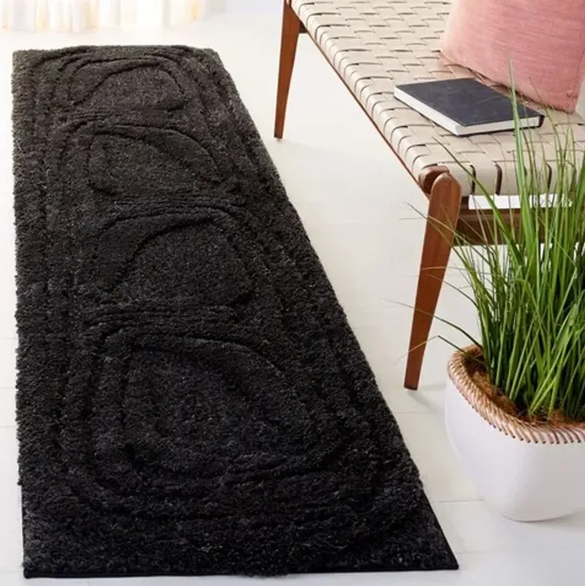 HI-LO SHAG 214 Black 2'-2' X 8' Runner Rug