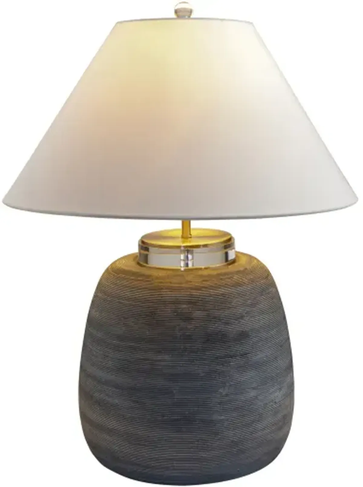 Deluxe DLX-002 25"H x 20"W x 20"D Accent Table Lamp