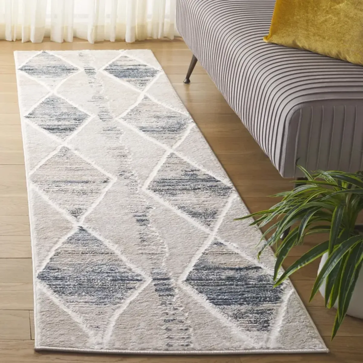 KINGSTON 106 BEIGE  2'-2' x 8' Runner Rug