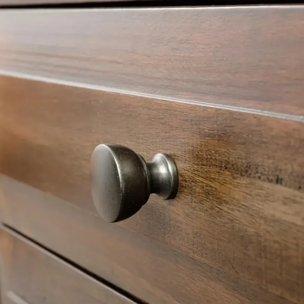 Avenue 8-drawer Chest Weathered Burnished Brown