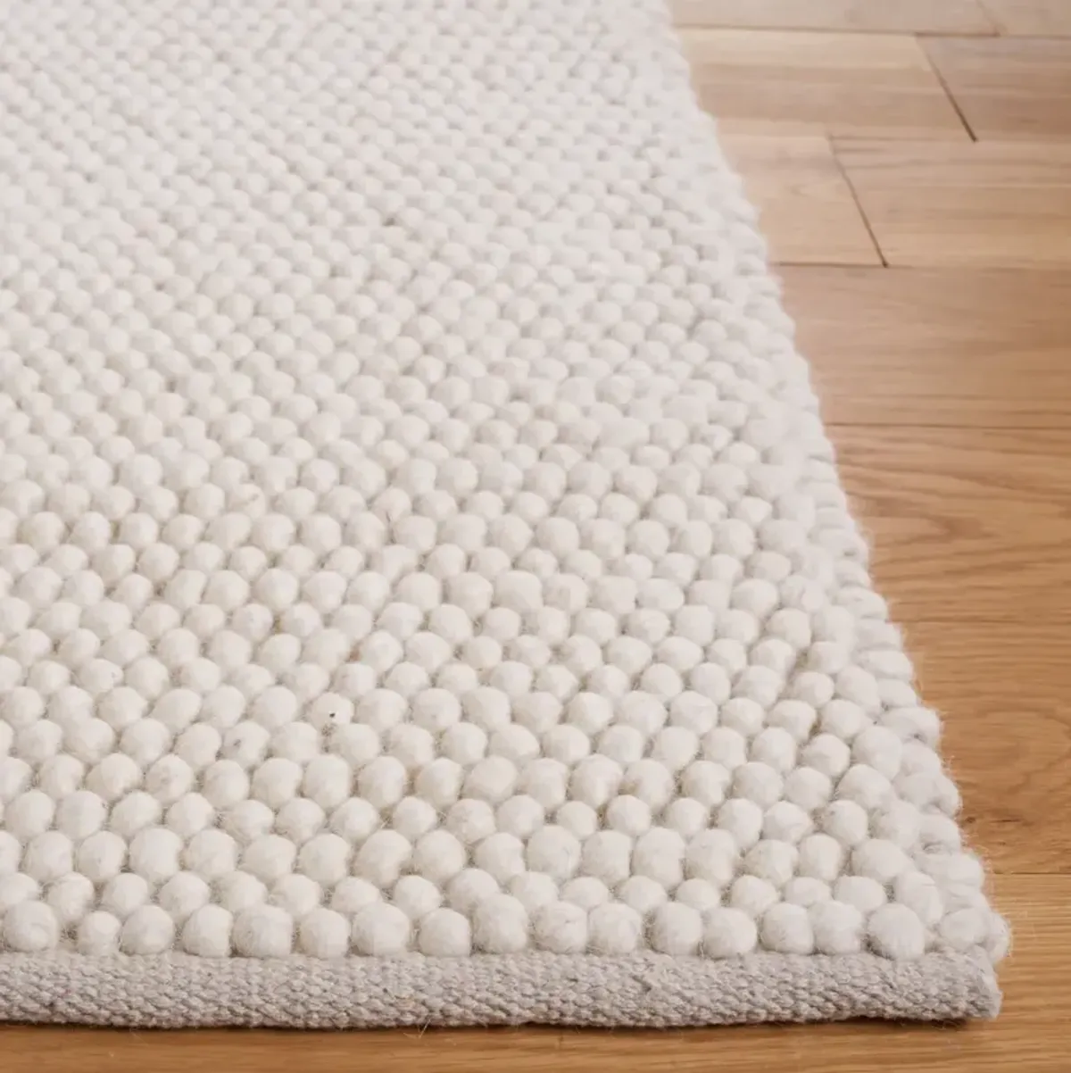 NATURA 220 IVORY 2'-3' x 21' Runner Rug