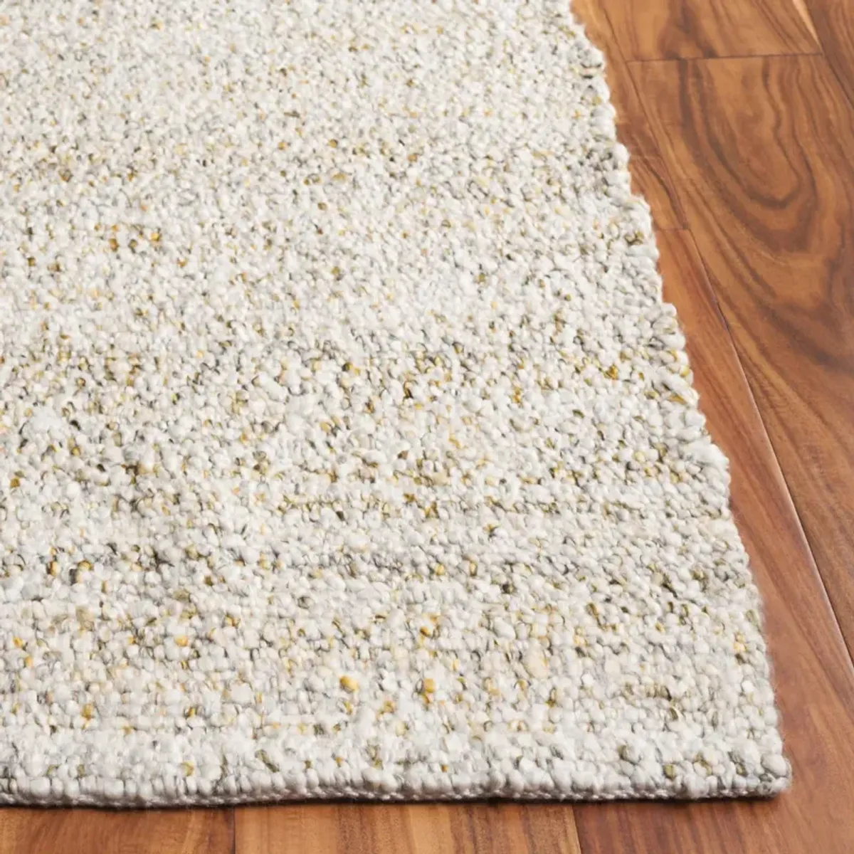 RENEWAL 601 BEIGE  4' x 6' Small Rectangle Rug