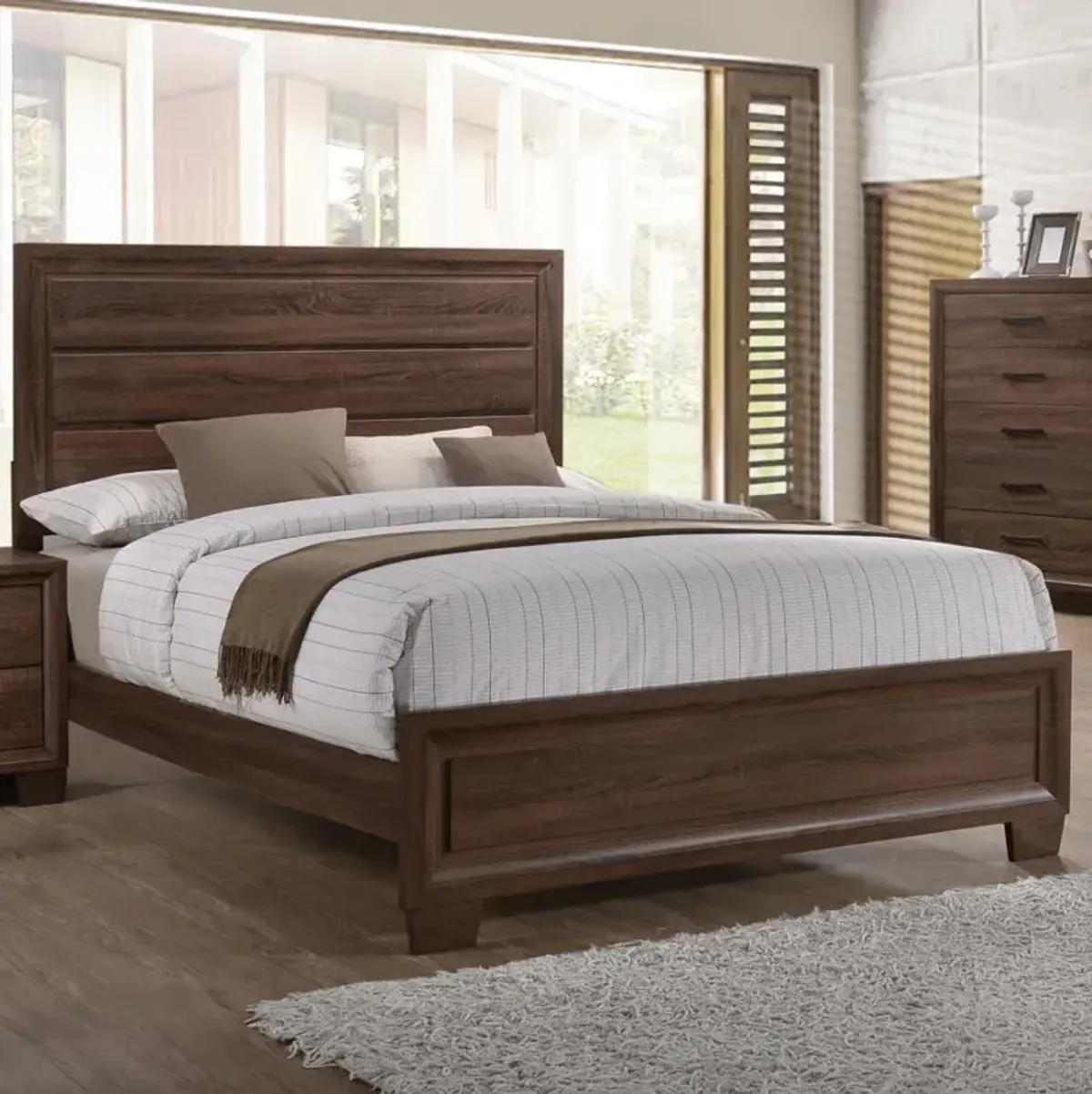 Crewkerne Queen Panel Bed Medium Warm Brown