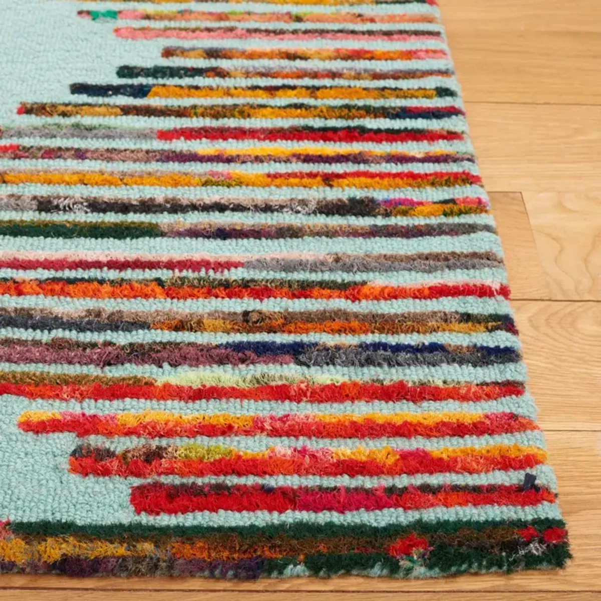 NANTUCKET 605 TEAL  2'-3' x 8' Runner Rug