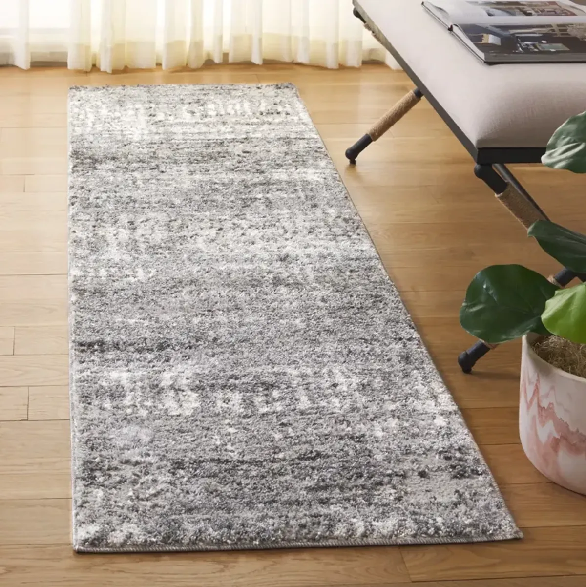 RAVINE SHAG 358 GREY  2'-2' x 8' Runner Rug