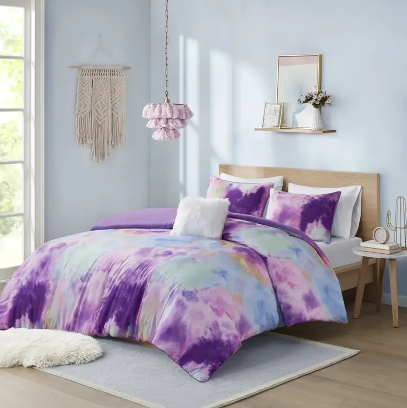 Intelligent Design Cassiopeia Lavender Watercolor Tie Dye Printed Duvet Cover Set with Throw Pillow