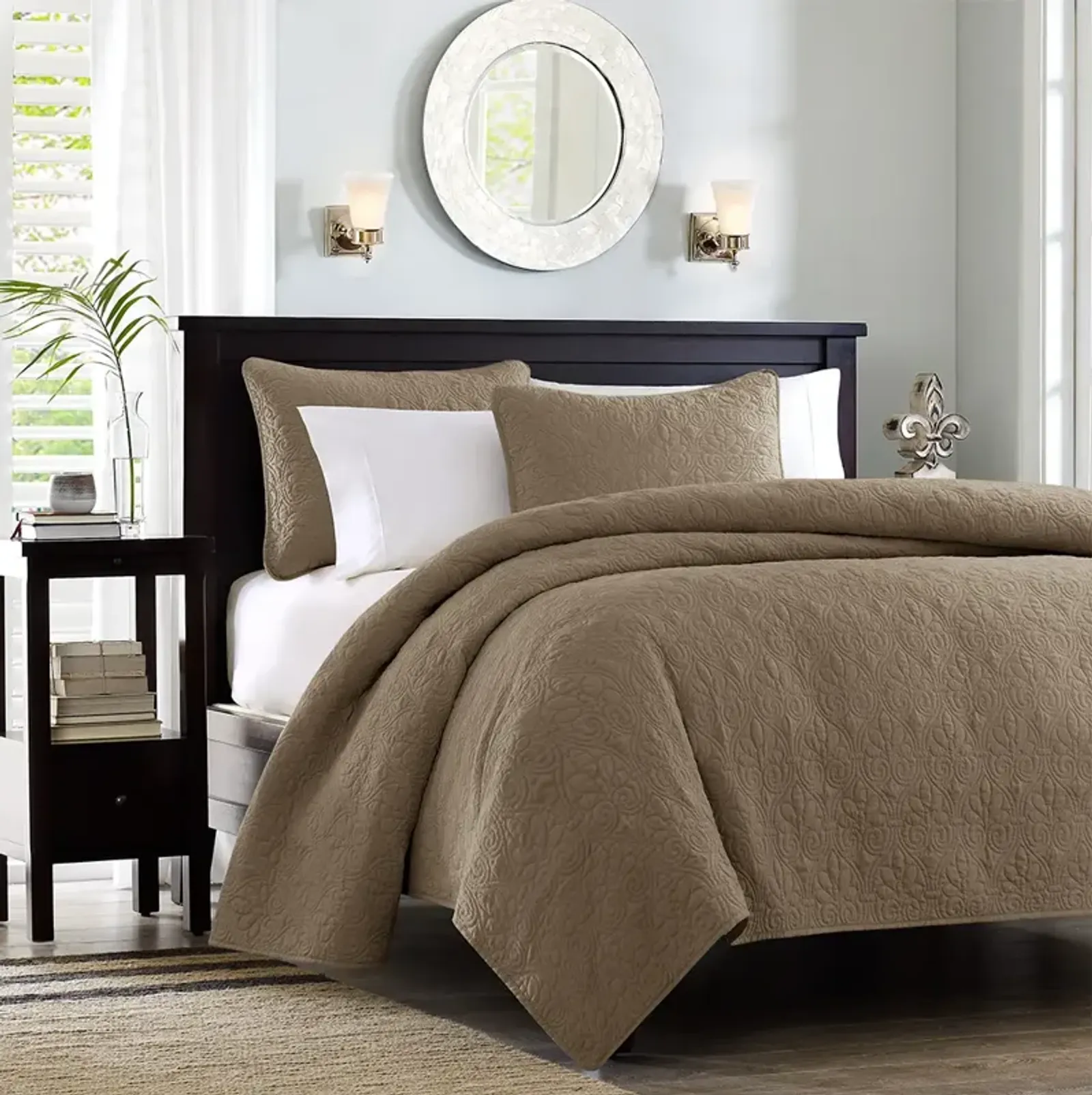 Madison Park Quebec Mocha Reversible Quilt Set