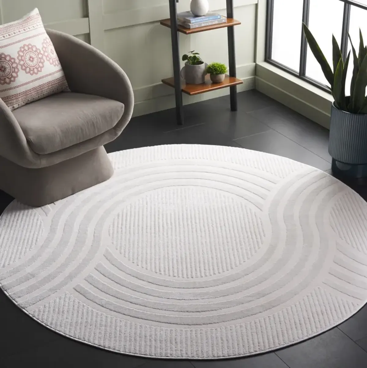 SAYLOR 111 IVORY 6'-3' x 6'-3' Round Round Rug