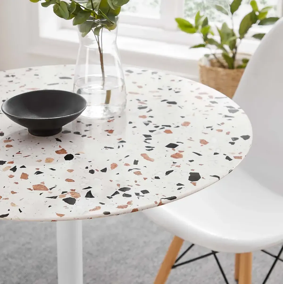 Lippa 28" Round Terrazzo Dining Table