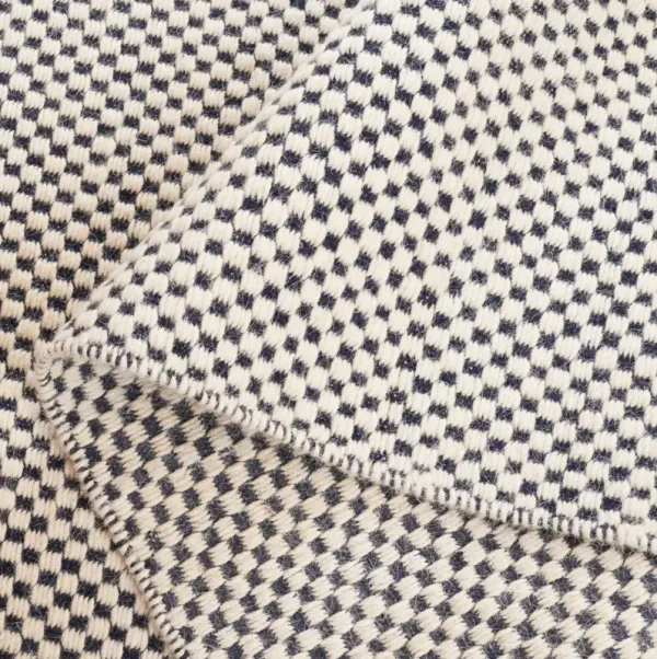 VERMONT 906 NAVY  2'-3' x 9' Runner Rug