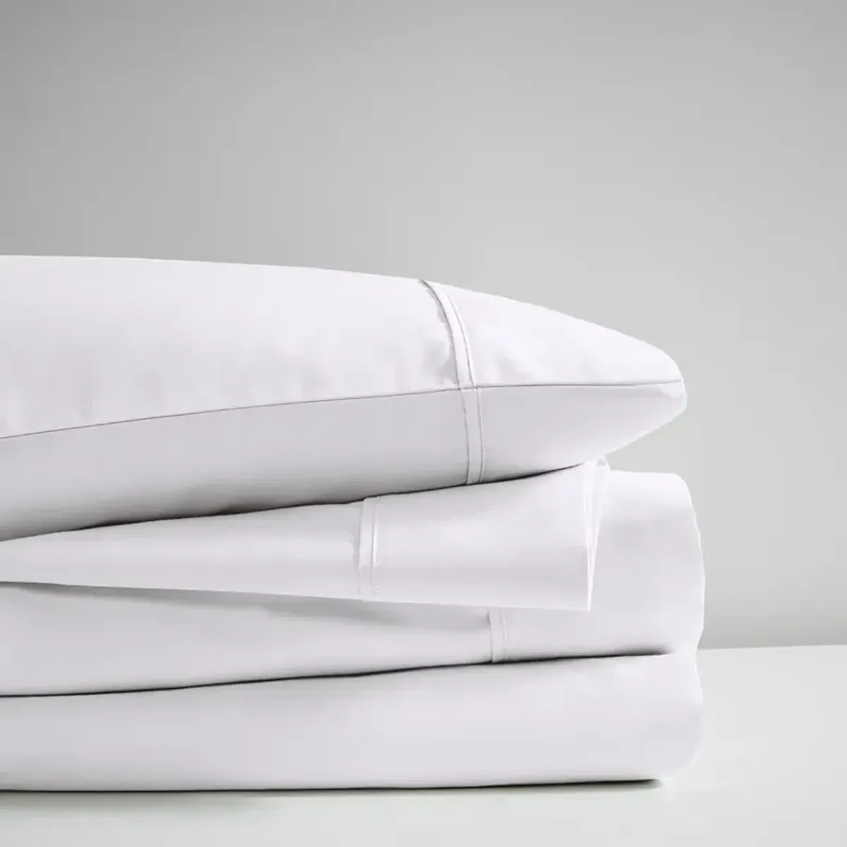 Beautyrest 600 Thread Count White Cooling Cotton Blend 4 PC Sheet Set