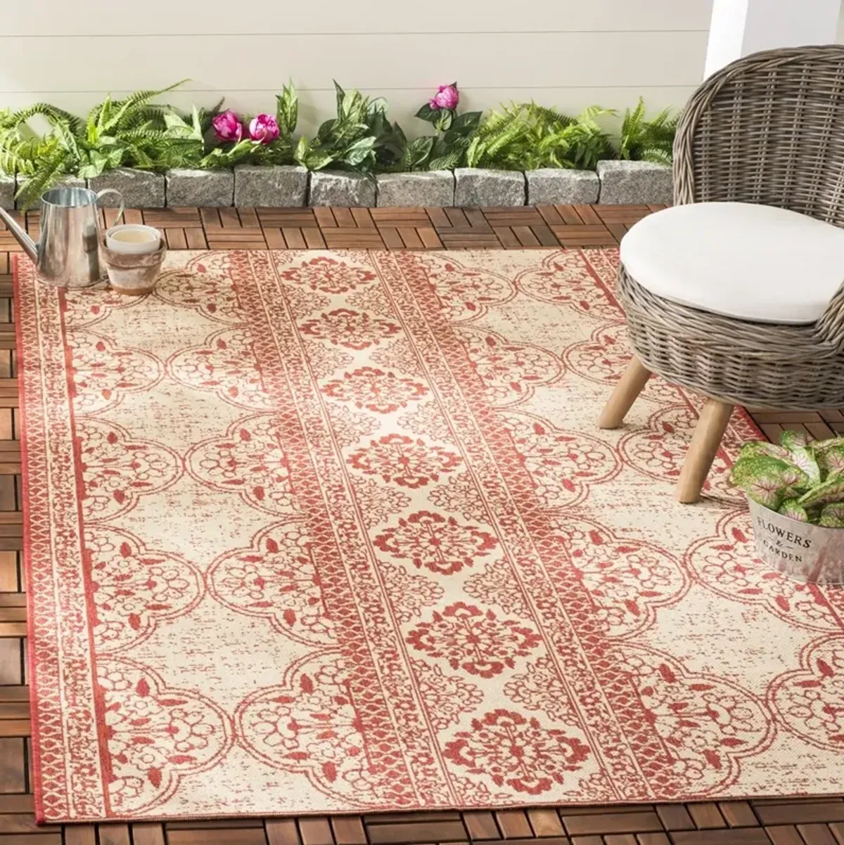 BEACH HOUSE 174 Red 2'-2' X 4' Accent Rug