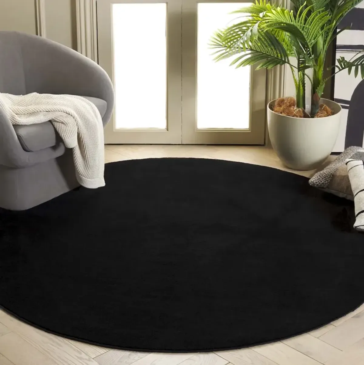 LOFT 315 BLACK 6' x 6' Round Round Rug