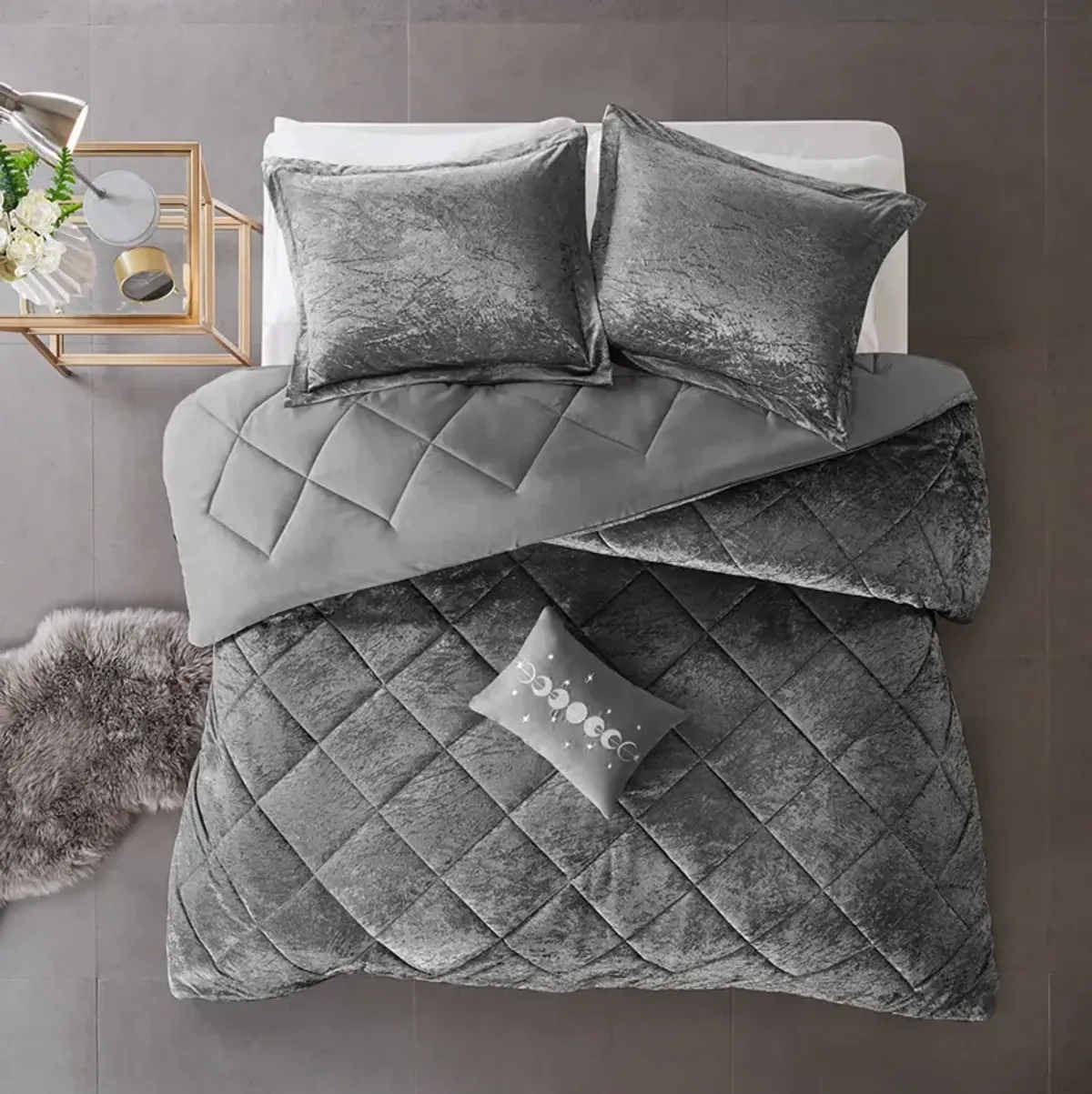 Intelligent Design Felicia Grey Velvet Duvet Cover Set