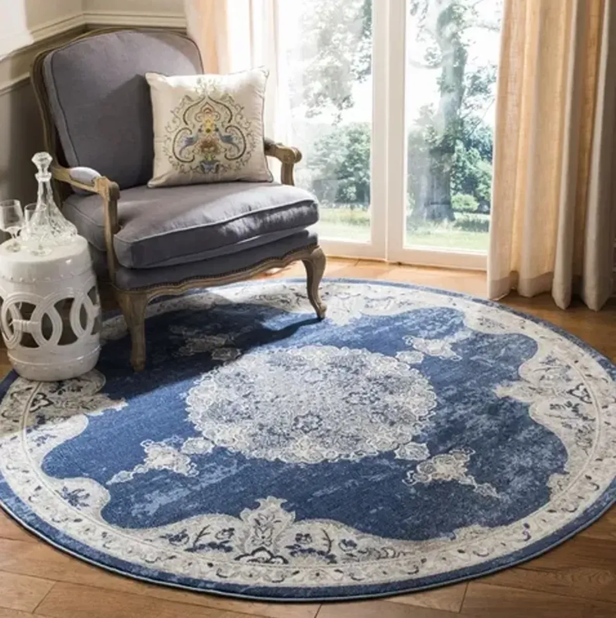 Brentwood 867 Navy / Light Grey 6'-7" X 6'-7" Round Round Powerloomed Rug