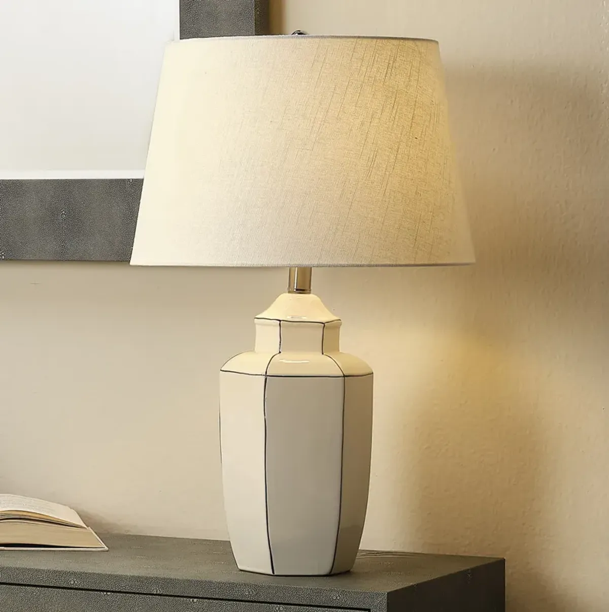 Outline Ceramic Table Lamp