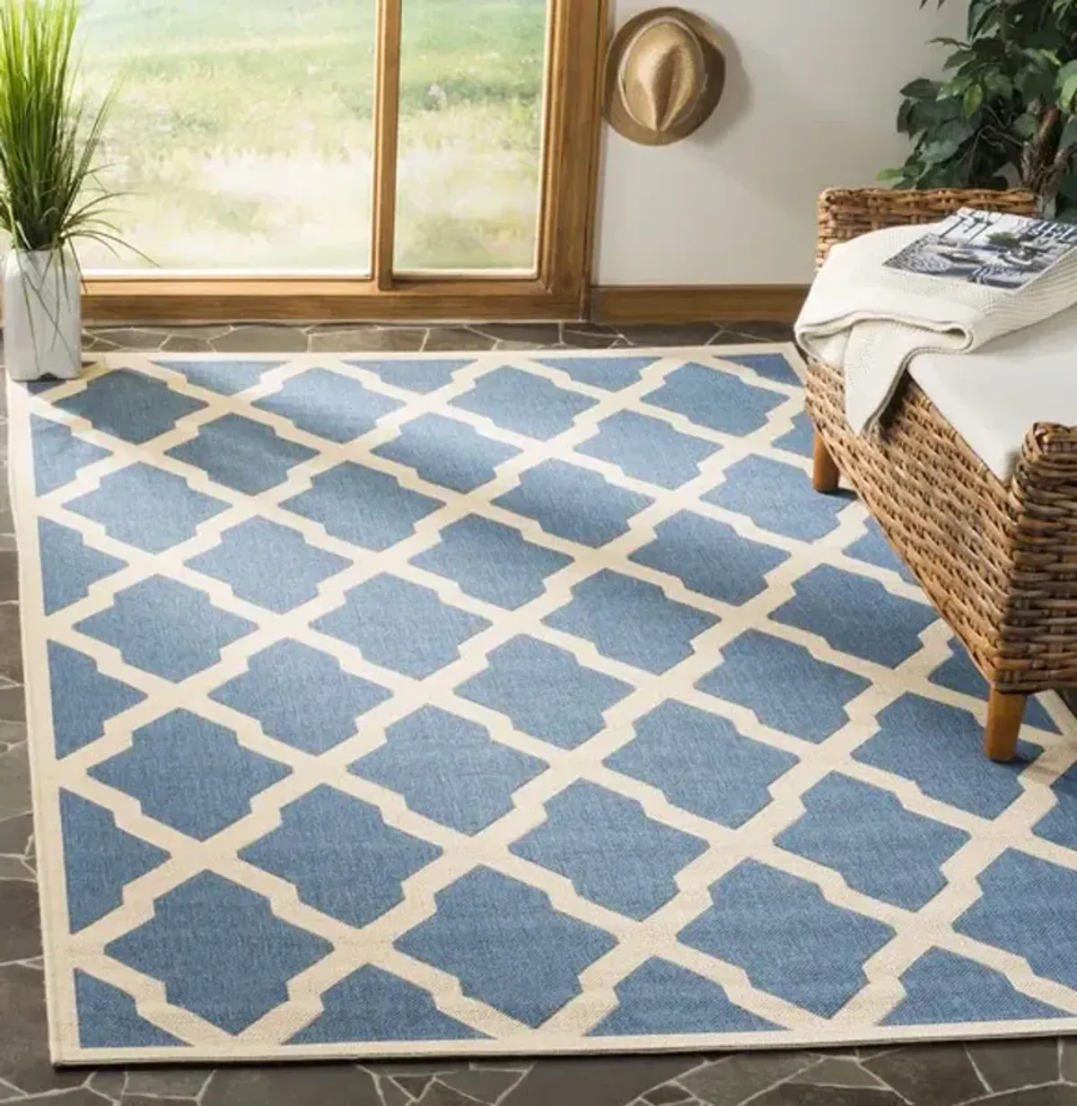 LINDEN 122 Collection LND122M-8 Blue / Creme 8' X 10'