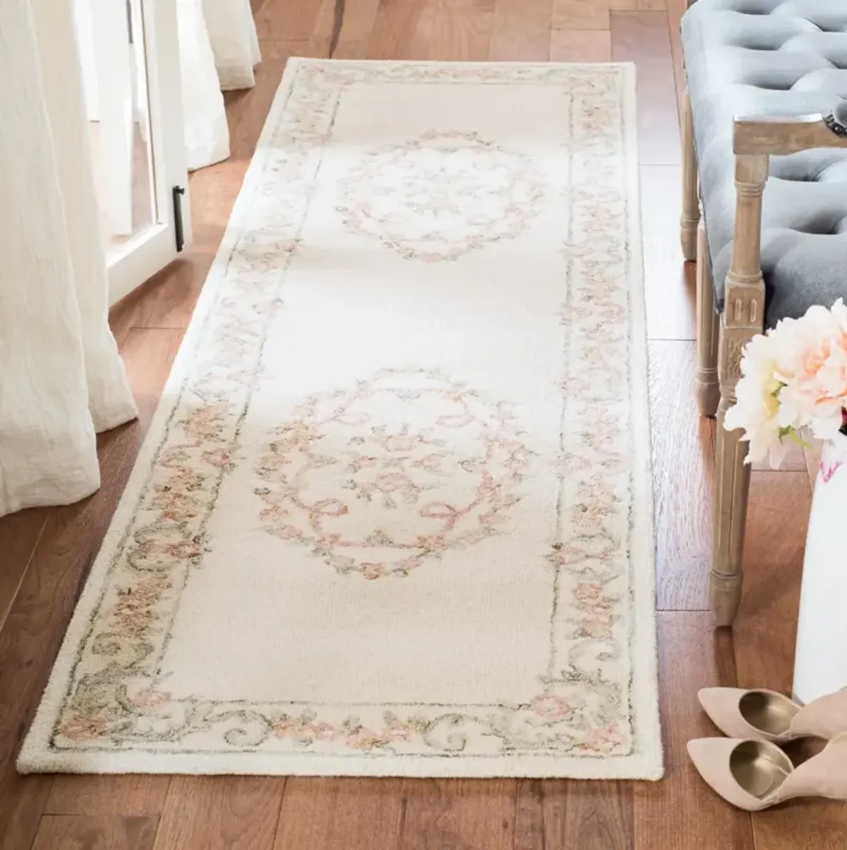 AUBUSSON 102 IVORY  2'-3' x 10' Runner Rug