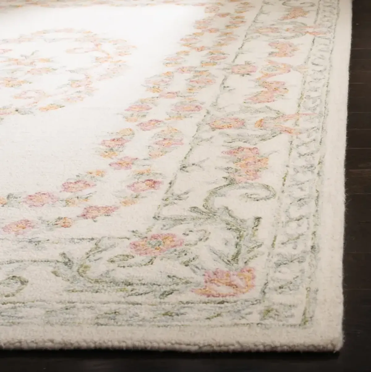 AUBUSSON 102 IVORY  2'-3' x 10' Runner Rug