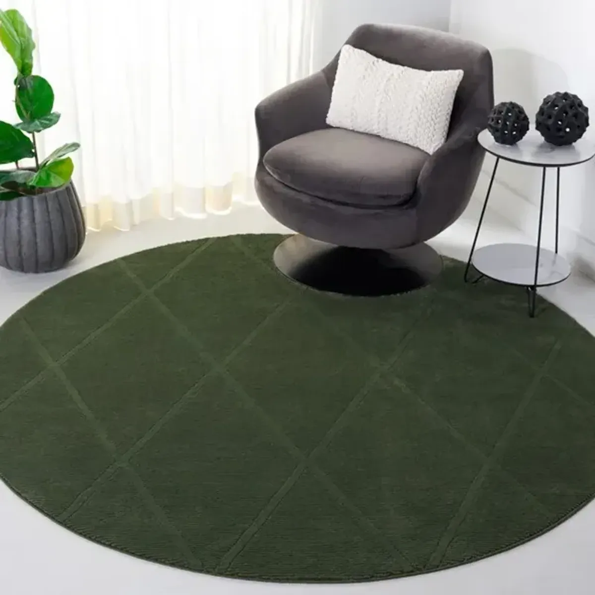 REVIVE 104 Green 3' X 3' Round Round Rug