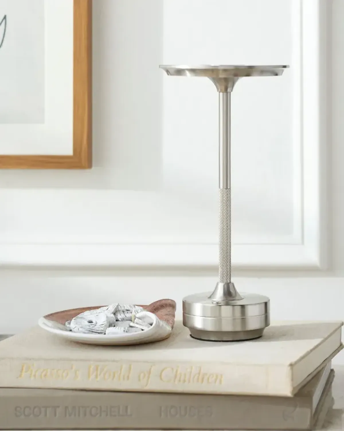 Furnas FRN-006 11"H x 5"W x 5"D Accent Table Lamp