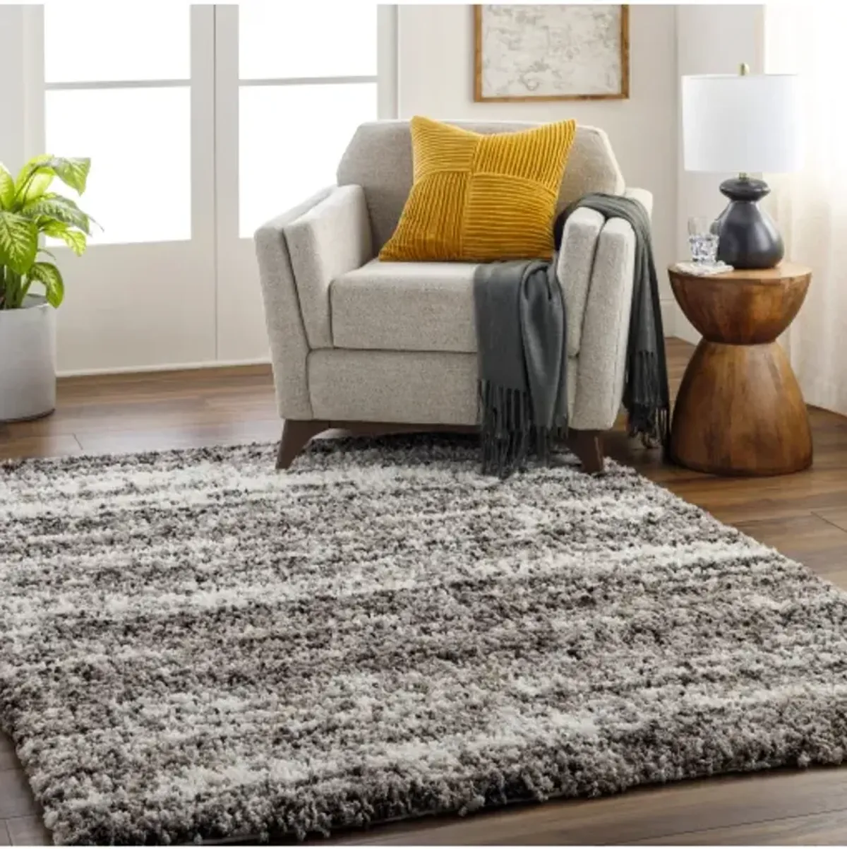 Ultra Shag UTG-2302 7'10" x 10' Machine Woven Rug