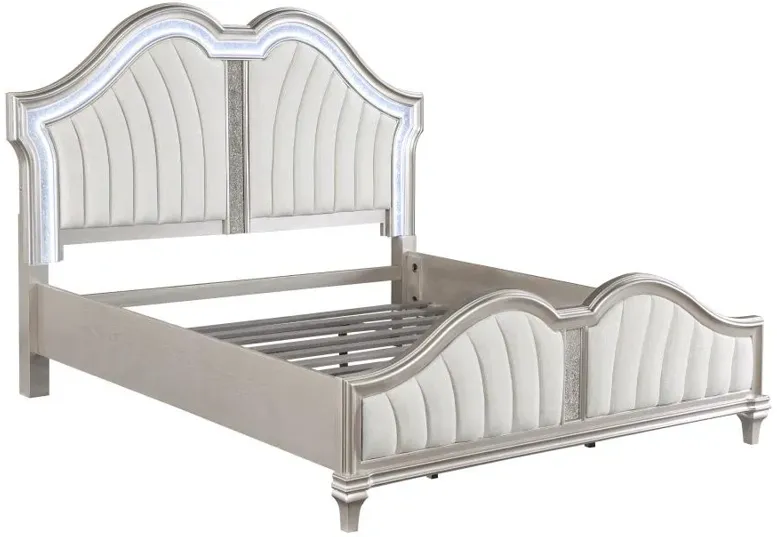 Evangeline 5-piece Upholstered Platform California King Bedroom Set Ivory and Silver Oak