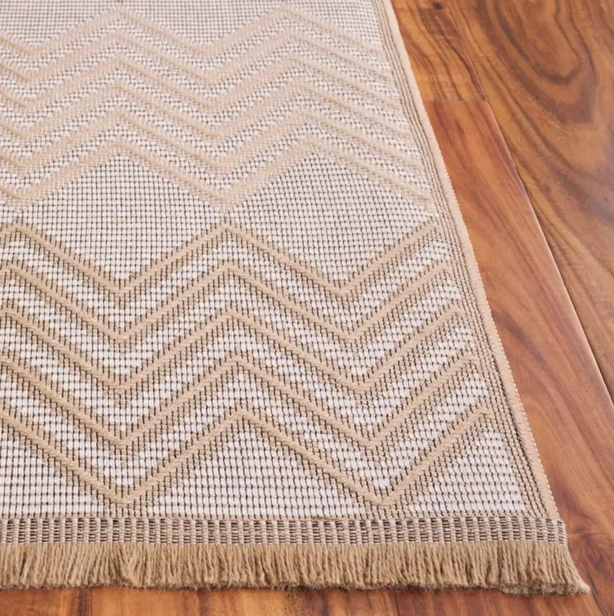 ASPECT 460 Beige 4' X 6' Small Rectangle Rug