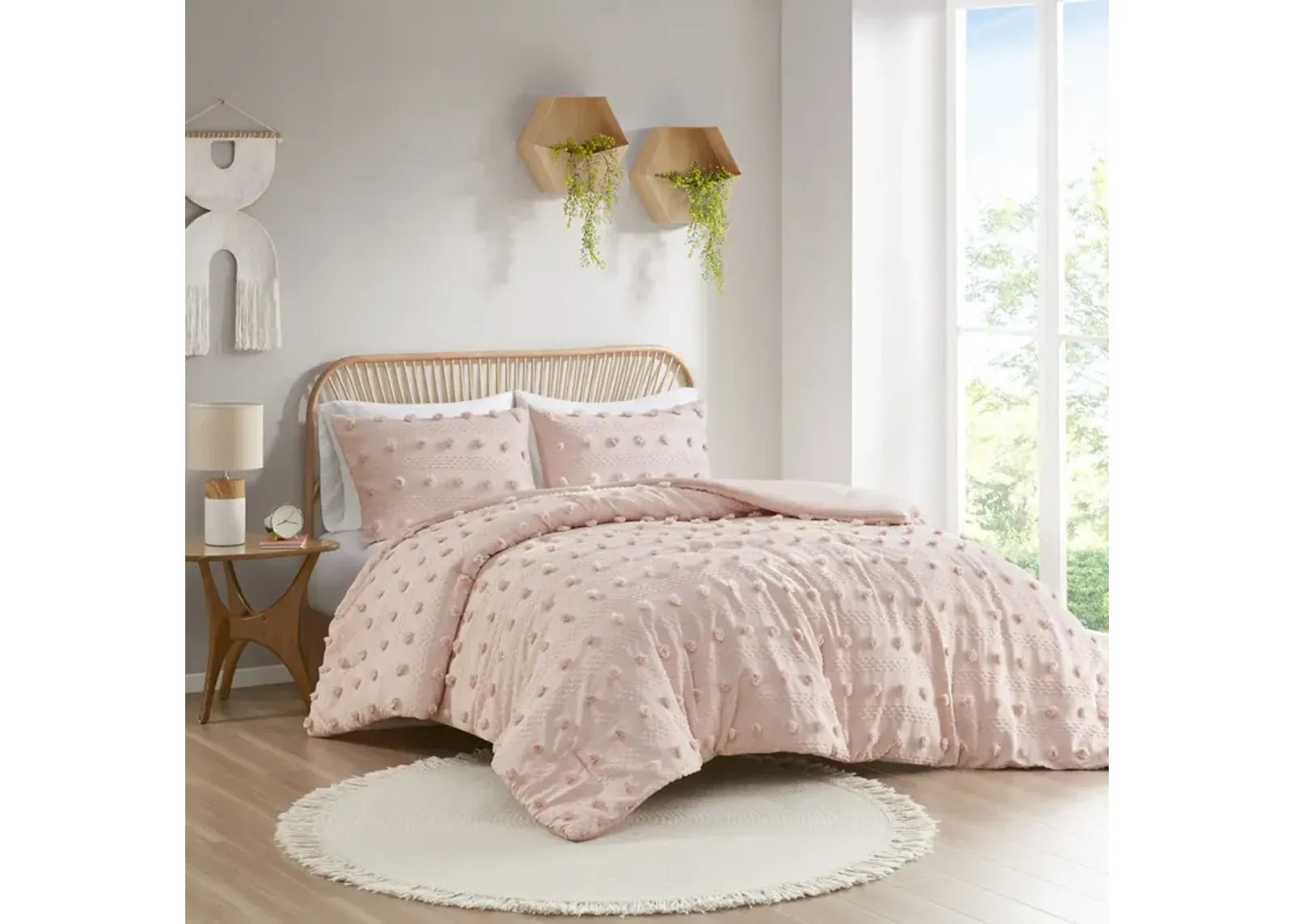 Intelligent Design Lucy Pink Clip Jacquard Comforter Set